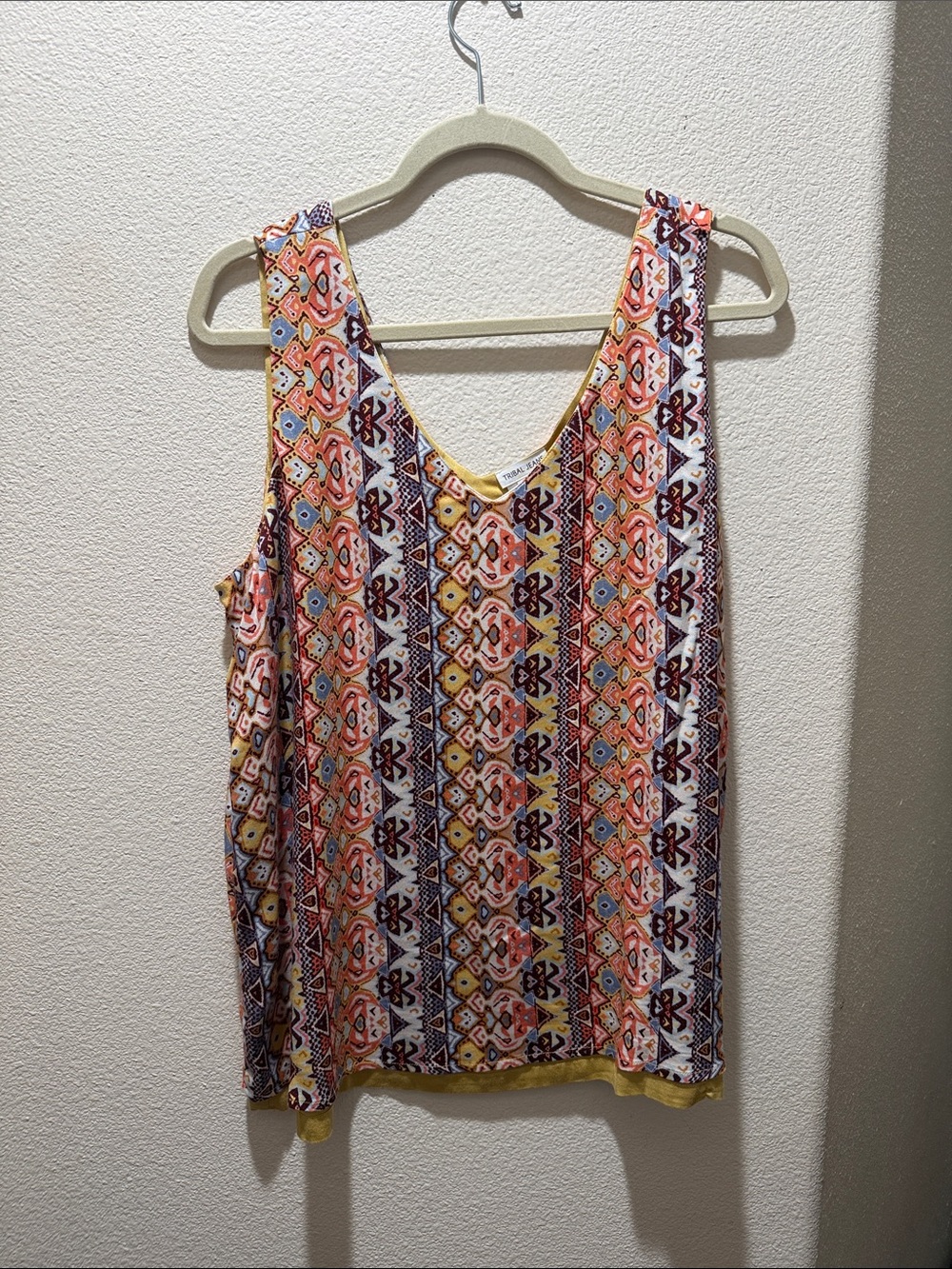 Tribal jeans Sleeveless V-Neck Geometric Print Tank Top - Coral Multi